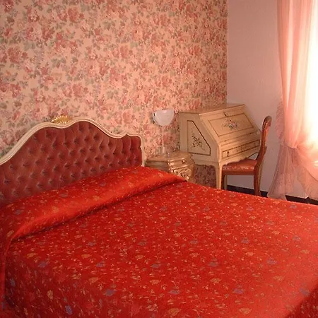 Royal 3* أليساندريا